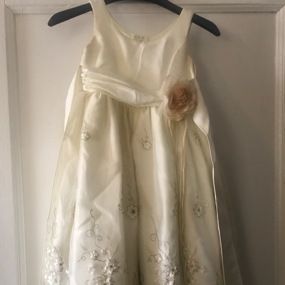 Cozy Ivory/Flower Dress (Girl)